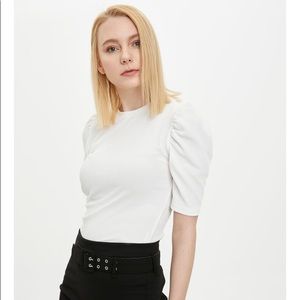 Casual knitted white top!